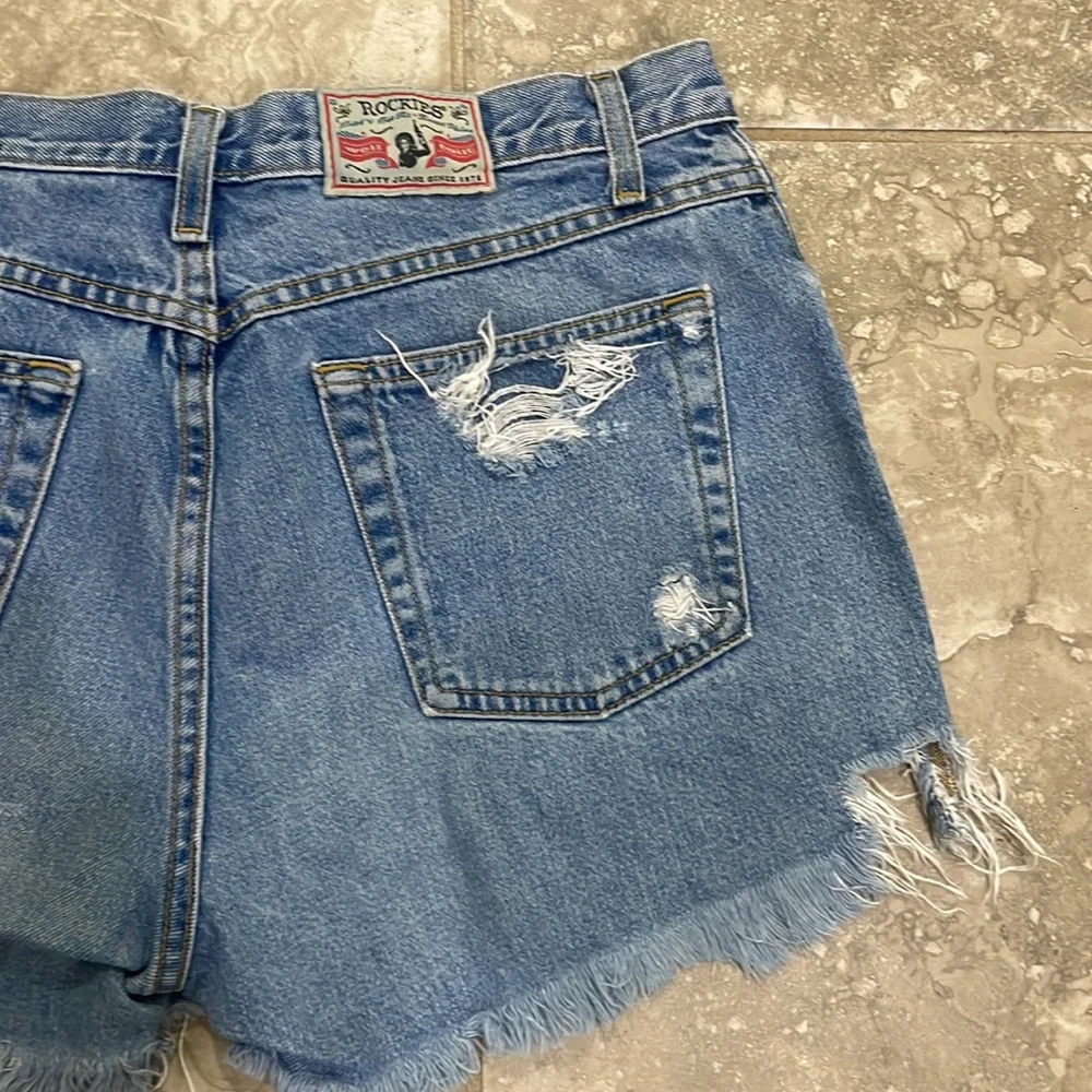 Vintage‎ Rockies Women's High Waist Distressed Denim Short Sz 11